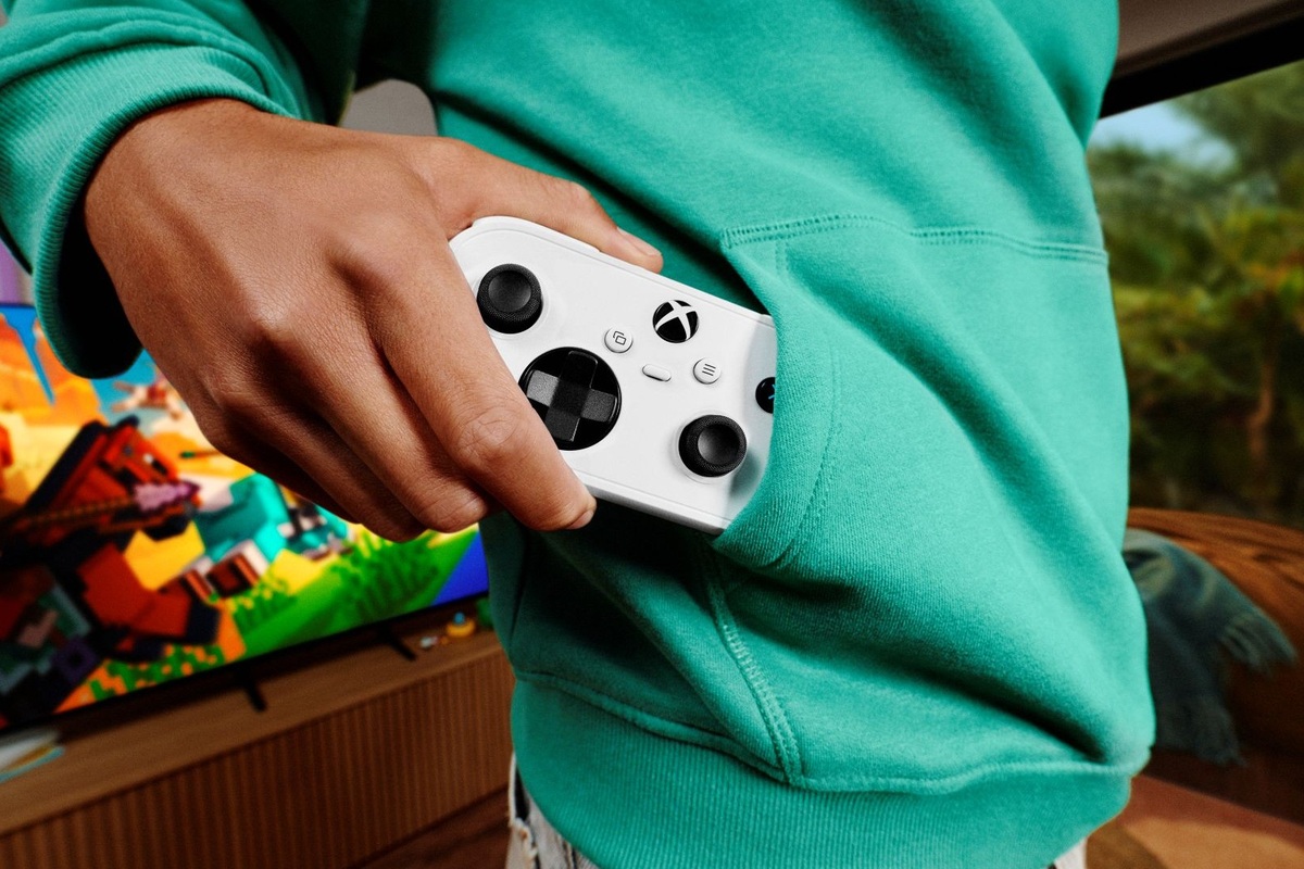 Xbox Reveals $49.99 Nano Controller With Rechargeable Battery